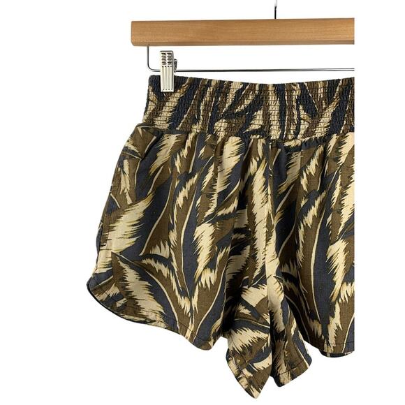 Women's prAna Pattern Thick Waistband Shorts - Size XS - Picture 3 of 5